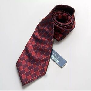 NWT Versa Mens Necktie Tie Red Gold Diamond Argyle 100% Silk 57" NEW